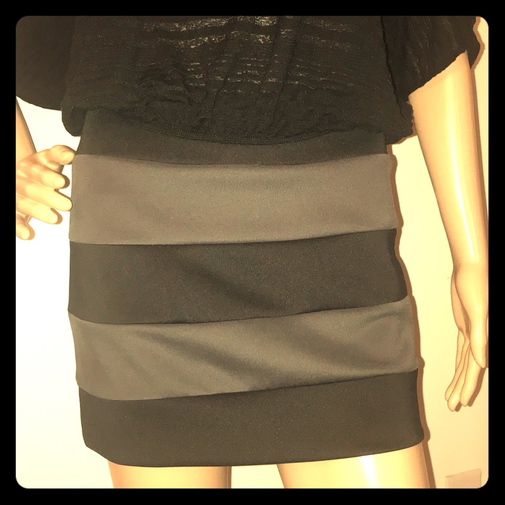 Stretchy mini skirt